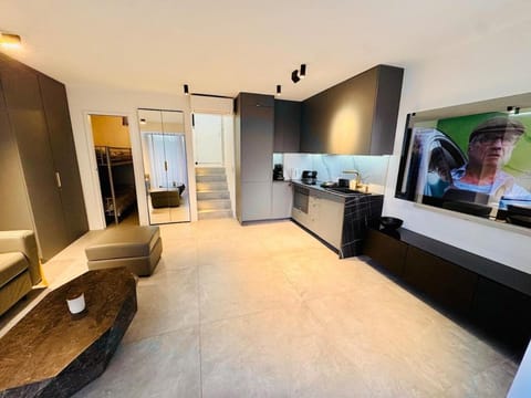 Beautiful Cannes Beachfront Apartment 4 pers Apartment in Mandelieu-La Napoule