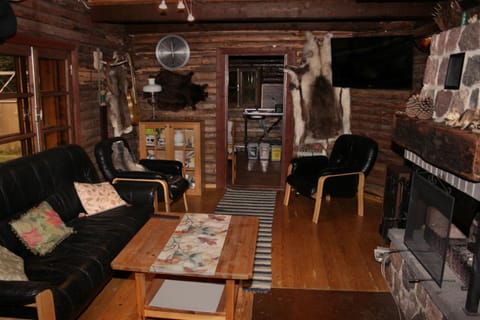 Communal lounge/ TV room, Living room