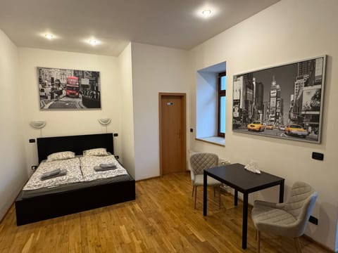 Bed, Seating area, Bedroom