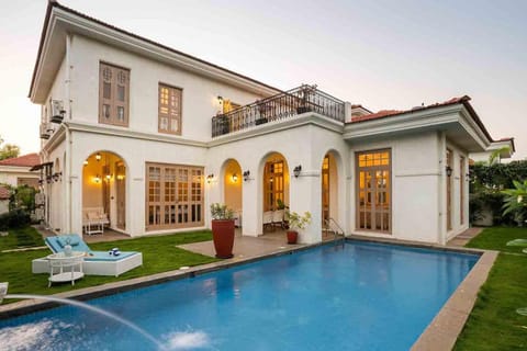Property building, Garden, Garden view, Swimming pool