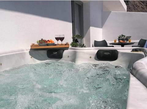 Secret Mirage Apartment in Perissa