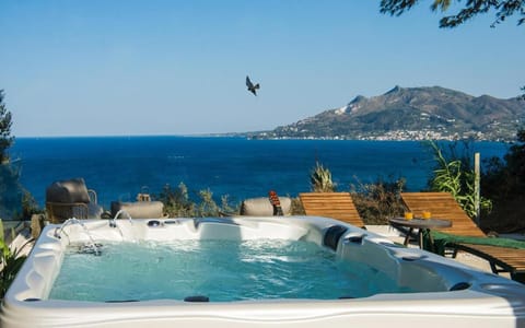 Natural landscape, Hot Tub, Sea view, sunbed