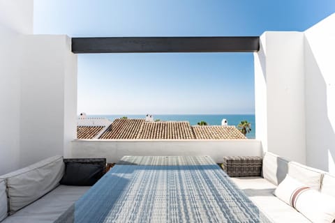 Day, Natural landscape, View (from property/room), Balcony/Terrace, Sea view