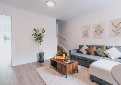 Communal lounge/ TV room, Living room, Seating area