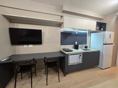 TV and multimedia, Kitchen or kitchenette, Dining area, minibar, stove