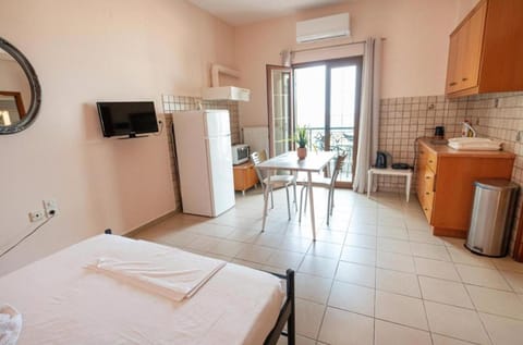 TV and multimedia, Kitchen or kitchenette, Dining area, oven