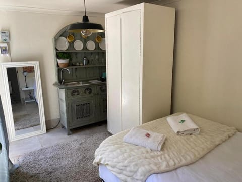 Charming 2-Sleeper Getaway U1 ! Apartment in Cape Town