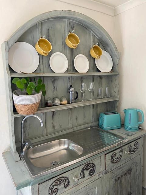 Charming 2-Sleeper Getaway U1 ! Apartment in Cape Town