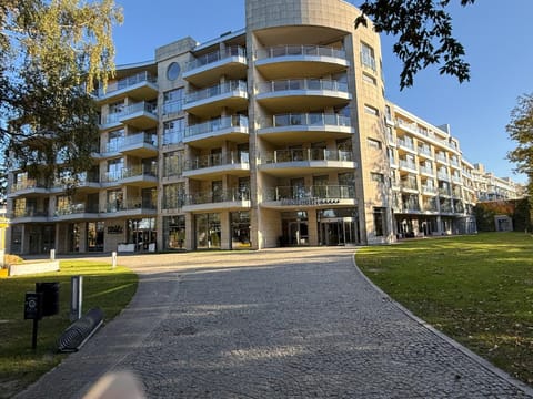 Property building, Day, Neighbourhood, Street view, Location