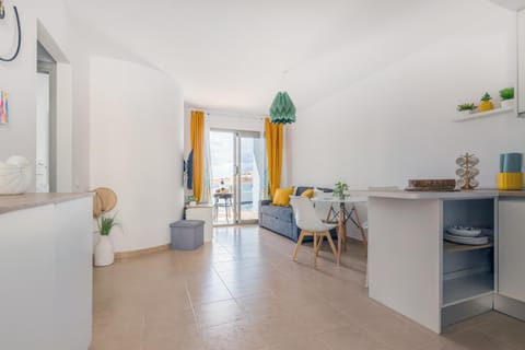 Kitchen or kitchenette, Living room, Dining area