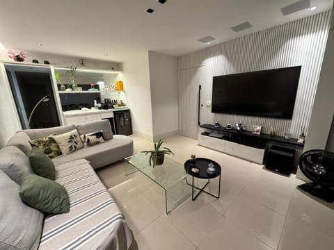 Communal lounge/ TV room, Living room, Lounge or bar, Seating area, minibar