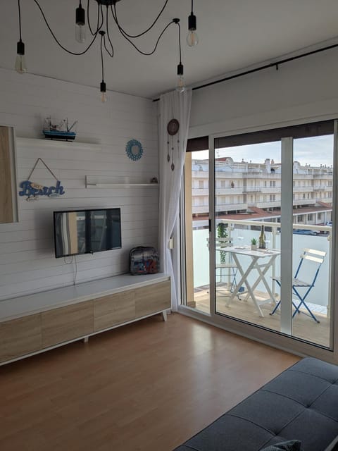 TV and multimedia, Balcony/Terrace, Living room, Seating area