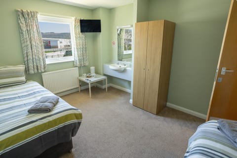 Photo of the whole room, Bedroom, towels, wardrobe