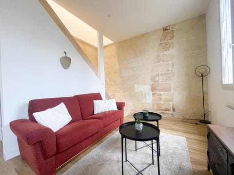 TV and multimedia, Living room, Seating area, Evening entertainment