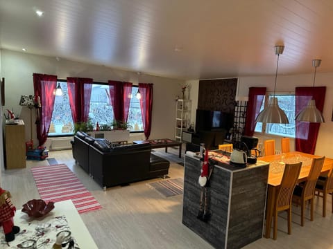 TV and multimedia, Living room, Dining area