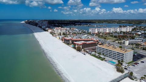 Sea Oats 101 House in North Redington Beach