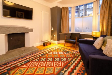 Living room, Photo of the whole room, Seating area