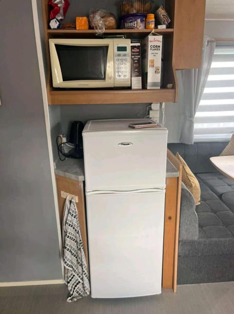 K37 L&g caravan hire 8 berth millfields Lead person must be over 30 MAX 4 ADULTS House in Ingoldmells