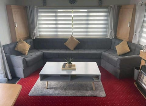 K37 L&g caravan hire 8 berth millfields Lead person must be over 30 MAX 4 ADULTS House in Ingoldmells