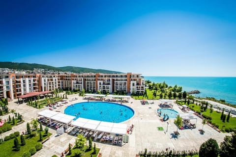Property building, Pool view, Swimming pool, sunbed
