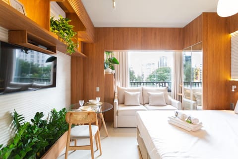 Bed, TV and multimedia, Photo of the whole room, Dining area, Bedroom, towels