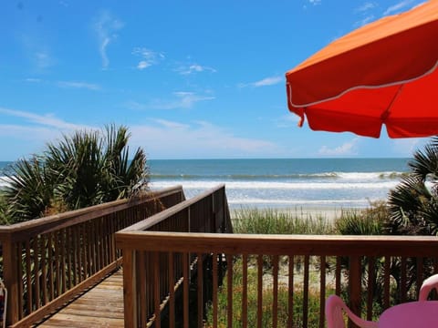 North Bend by the Sea House in James Island