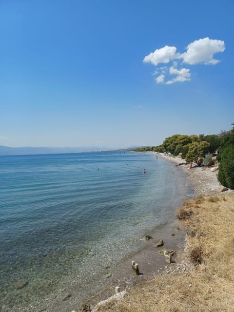 Blue Waters Luxury Kineta Home Apartment in Euboea