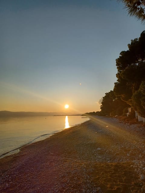 Blue Waters Luxury Kineta Home Apartment in Euboea