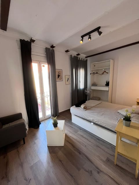 Bright and cozy 2 rooms apartment Apartment in L'Hospitalet de Llobregat