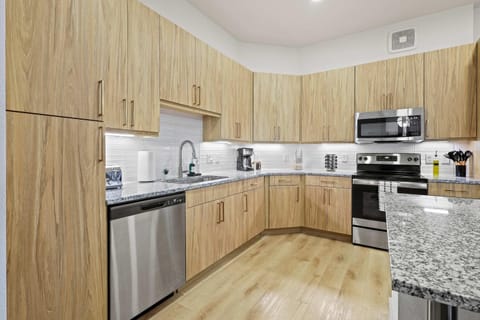 Coffee/tea facilities, Kitchen or kitchenette, dishwasher, minibar, oven, pet friendly, toaster