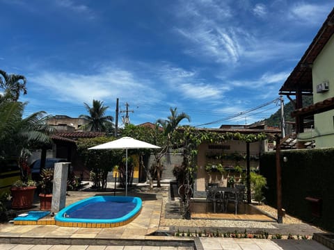 Linda casa, aproximadamente 8km das praias de Grumari, Recreio dos Bandeirantes,Prainha Rio Centro praia da Reserva da Macumba House in Rio de Janeiro