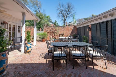 Downtown Natchez Elegant 1835 Antebellum House Villa in Natchez