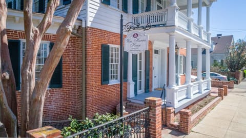 Downtown Natchez Elegant 1835 Antebellum House Villa in Natchez