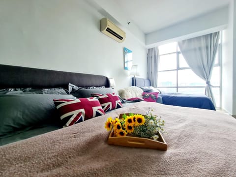 Bed, Photo of the whole room, Bedroom, air conditioner
