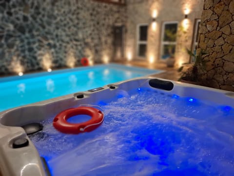 Hot Tub, Spa and wellness centre/facilities, Pool view, Swimming pool
