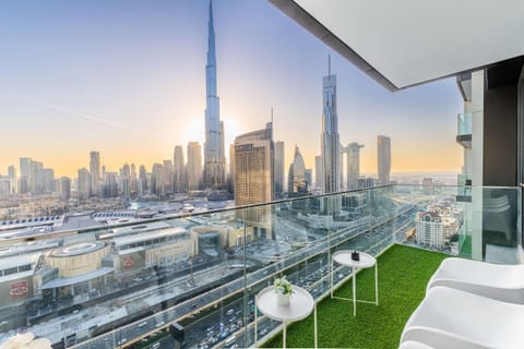 Day, Natural landscape, View (from property/room), Balcony/Terrace, City view