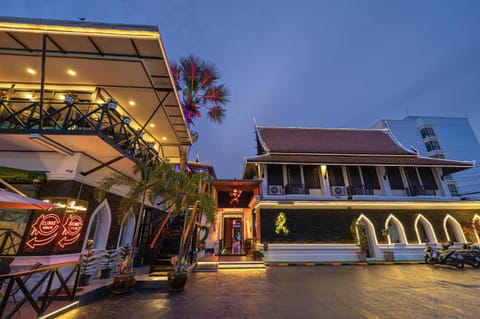 Property building, Facade/entrance