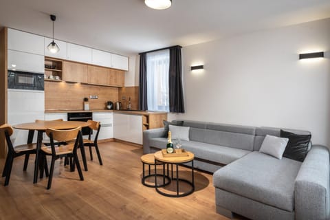 Kitchen or kitchenette, Living room