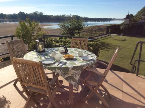 Patio, View (from property/room), Balcony/Terrace, Dining area, River view