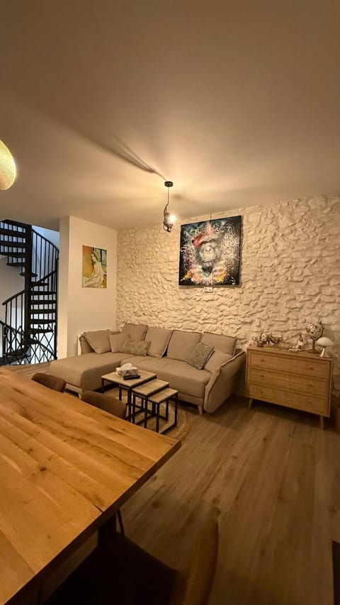 Communal lounge/ TV room, Living room, Dining area