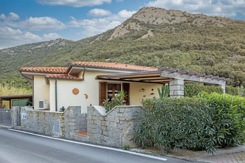 Property building, Natural landscape, Mountain view