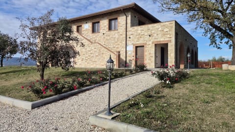 Property building, Spring, Day, Garden, Garden view