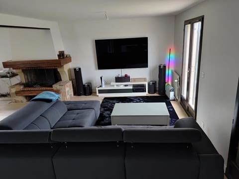 Communal lounge/ TV room