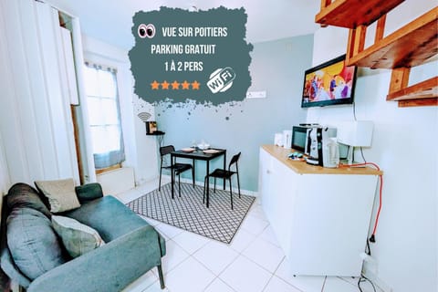 Living room, Seating area, Dining area, concierge