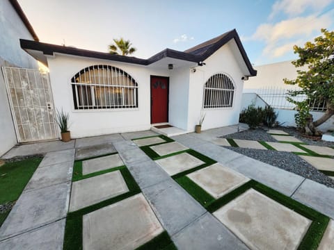 Property building, Day, Garden