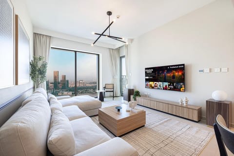 TV and multimedia, View (from property/room), Living room, City view