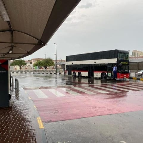 Sea view beside bus station & beach & market Hostel in Al Sharjah