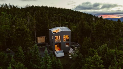 Property building, Natural landscape, Mountain view