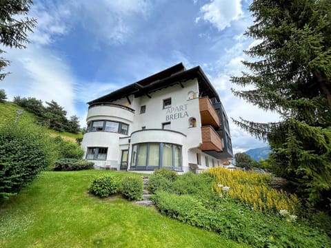 Property building, Summer, Garden