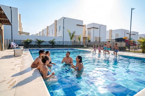 People, Pool view